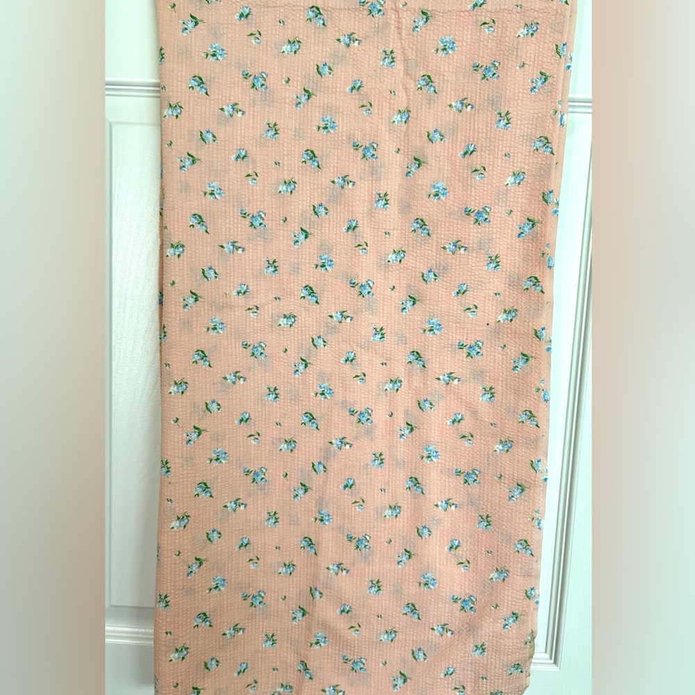 Cotton fabric Vintage fabric 9.5 ft long by 32 in wide soft cotton pink floral